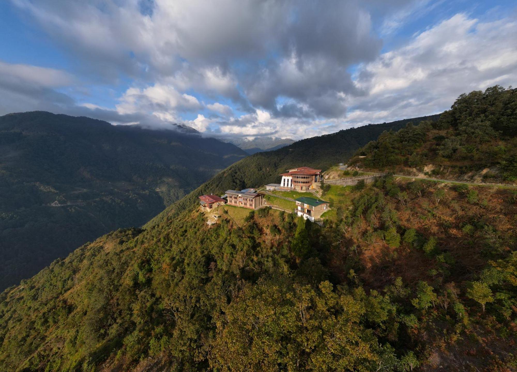 Willing Resort, Trongsa Kagha Exterior photo