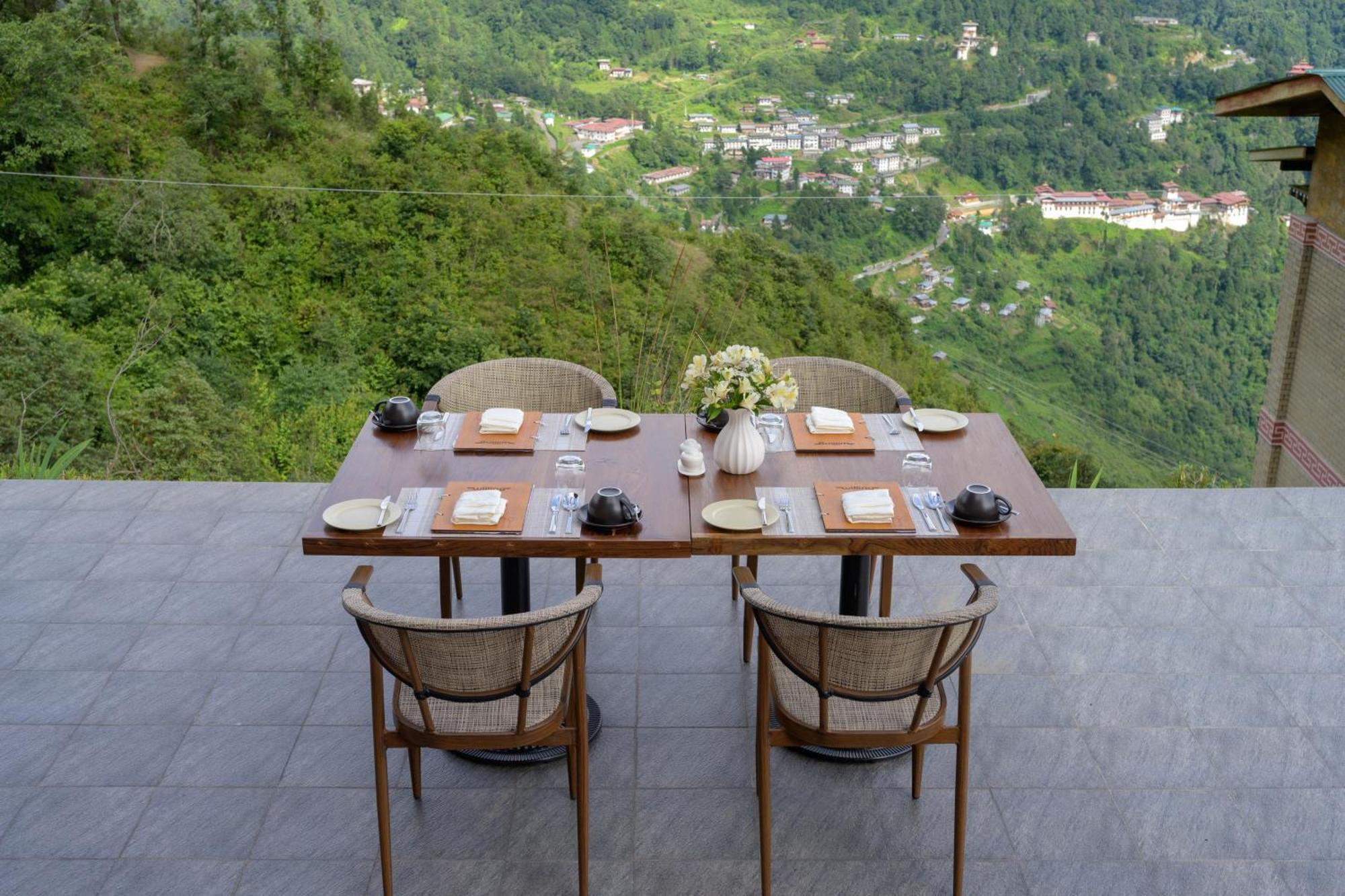 Willing Resort, Trongsa Kagha Exterior photo