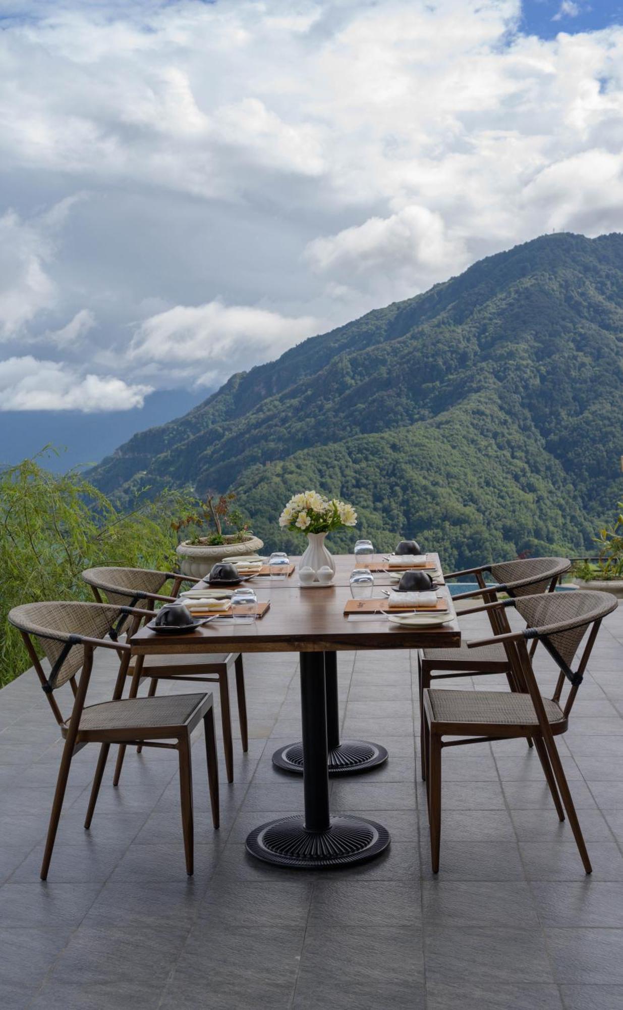 Willing Resort, Trongsa Kagha Exterior photo